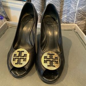 Black Tory Burch wedges